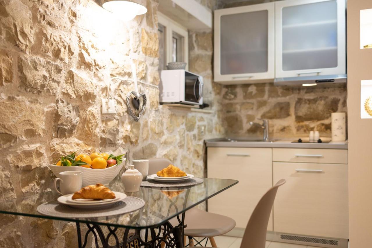 Sea La Vie Apartments Split Bagian luar foto